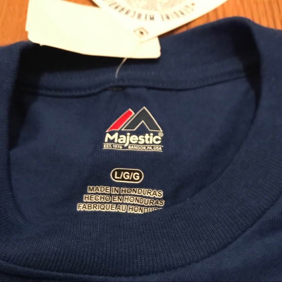 SOLD ❌ Brand New Chicago Cubs T-shirt- Large - Picture 3 of 4